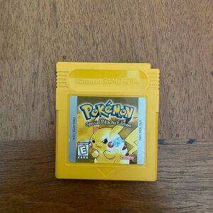 Nintendo Gameboy Pokémon Pikachu game. In excellent condition